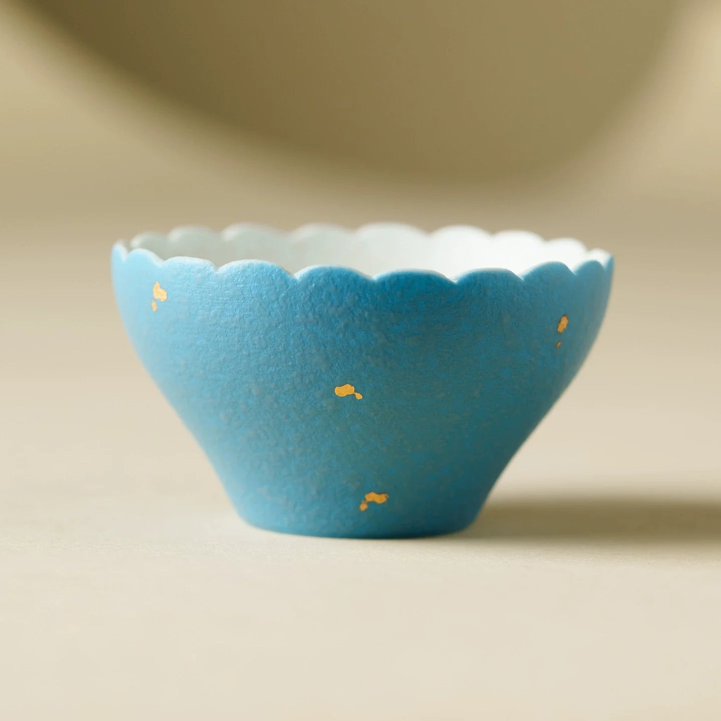 Handmade Blue Ceramic Teacup with Scalloped Rim – 80ml Traditional Chinese Tea Cup