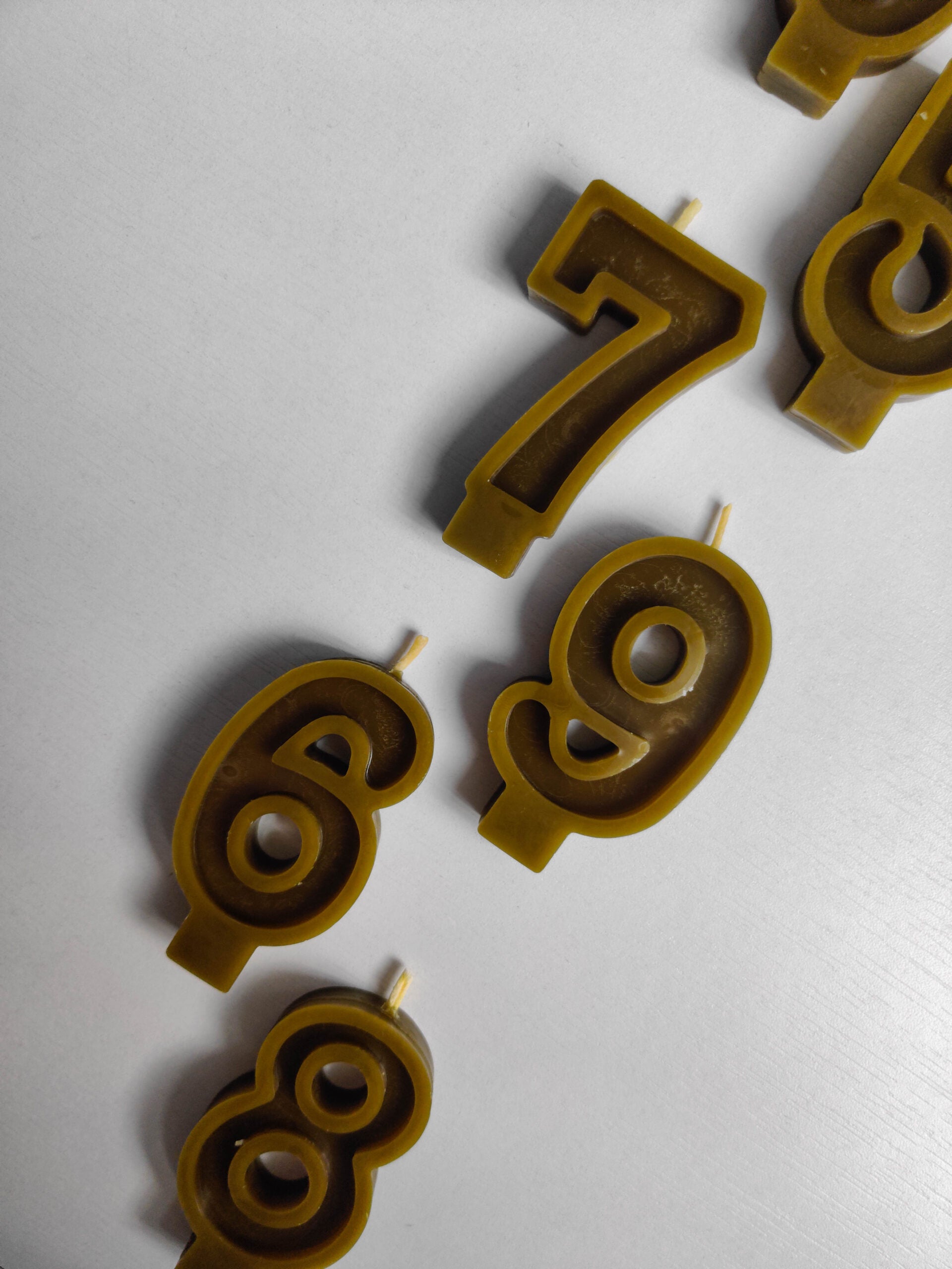 Beeswax Number Candles | Set of 10 Pieces 0-9