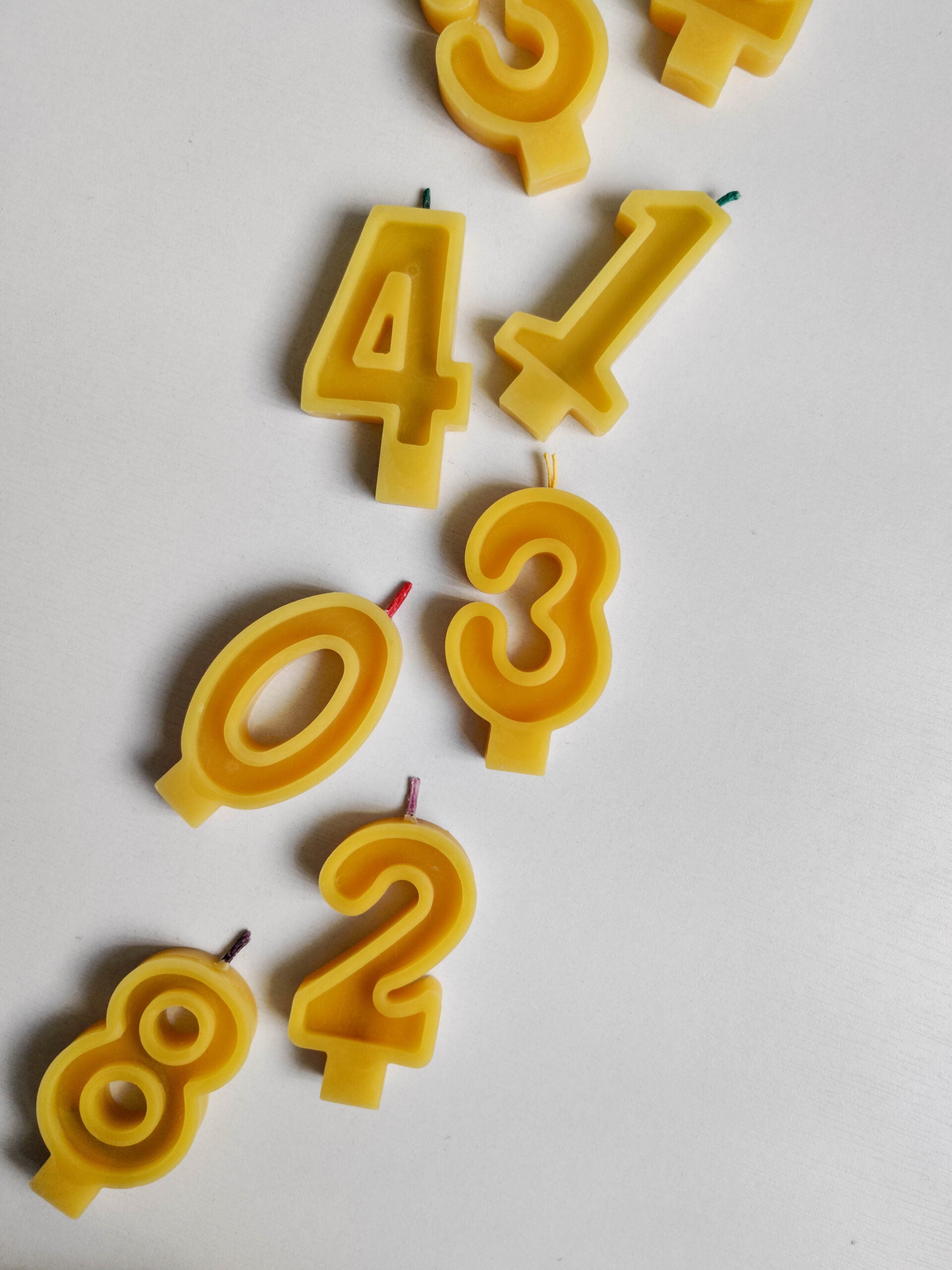 Beeswax Number Candles | Set of 10 Pieces 0-9
