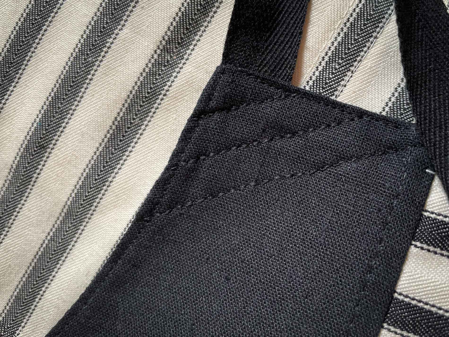 COUNTRY KITCHEN - Black