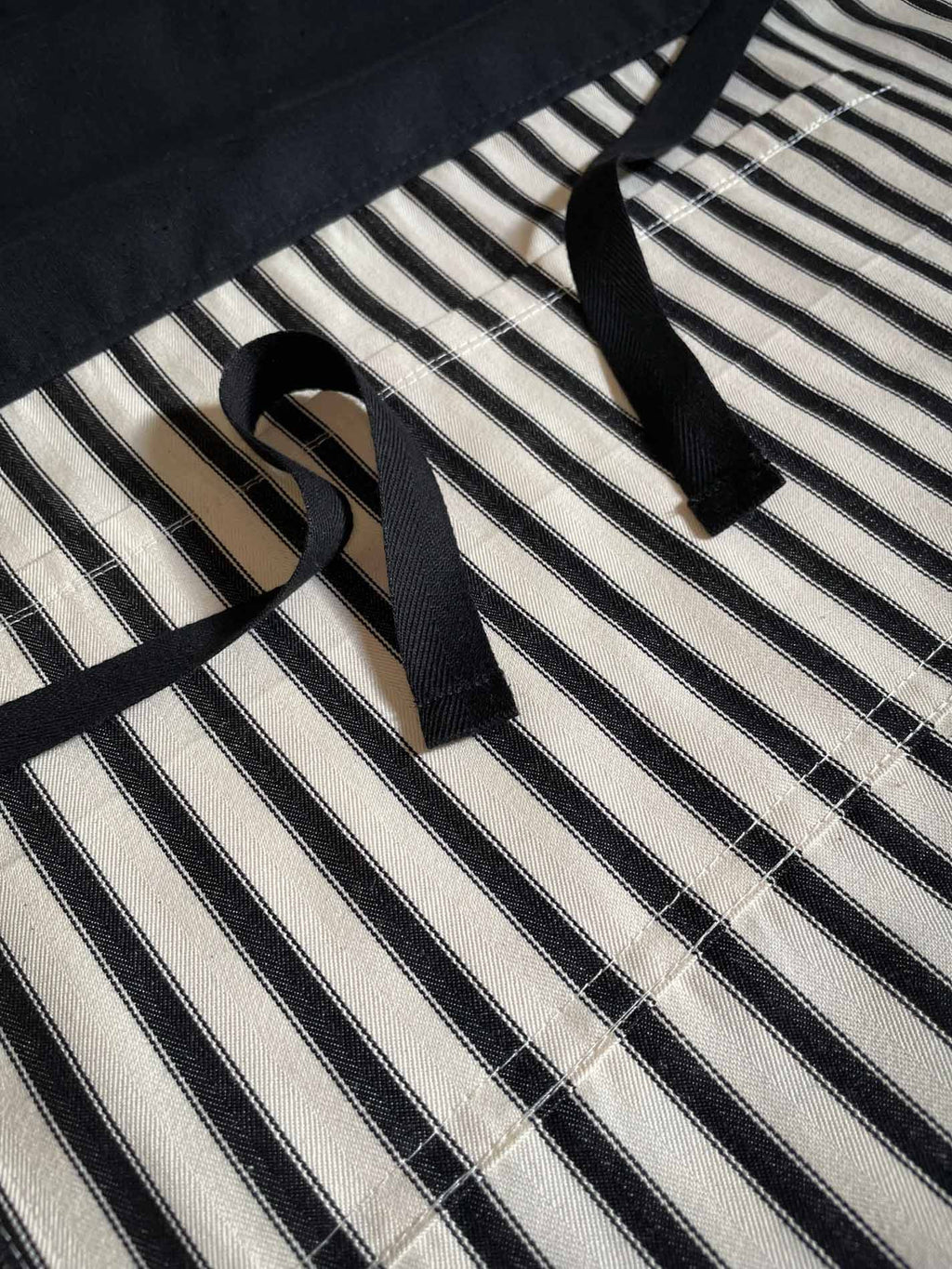 COUNTRY KITCHEN - Black