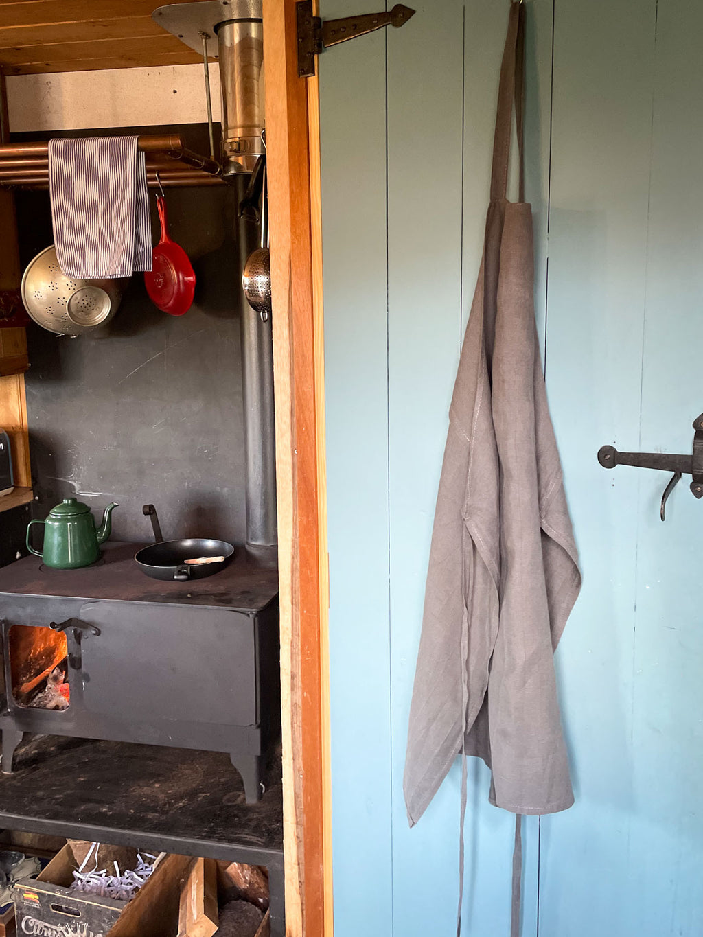 RUSTIC APRON - Charcoal