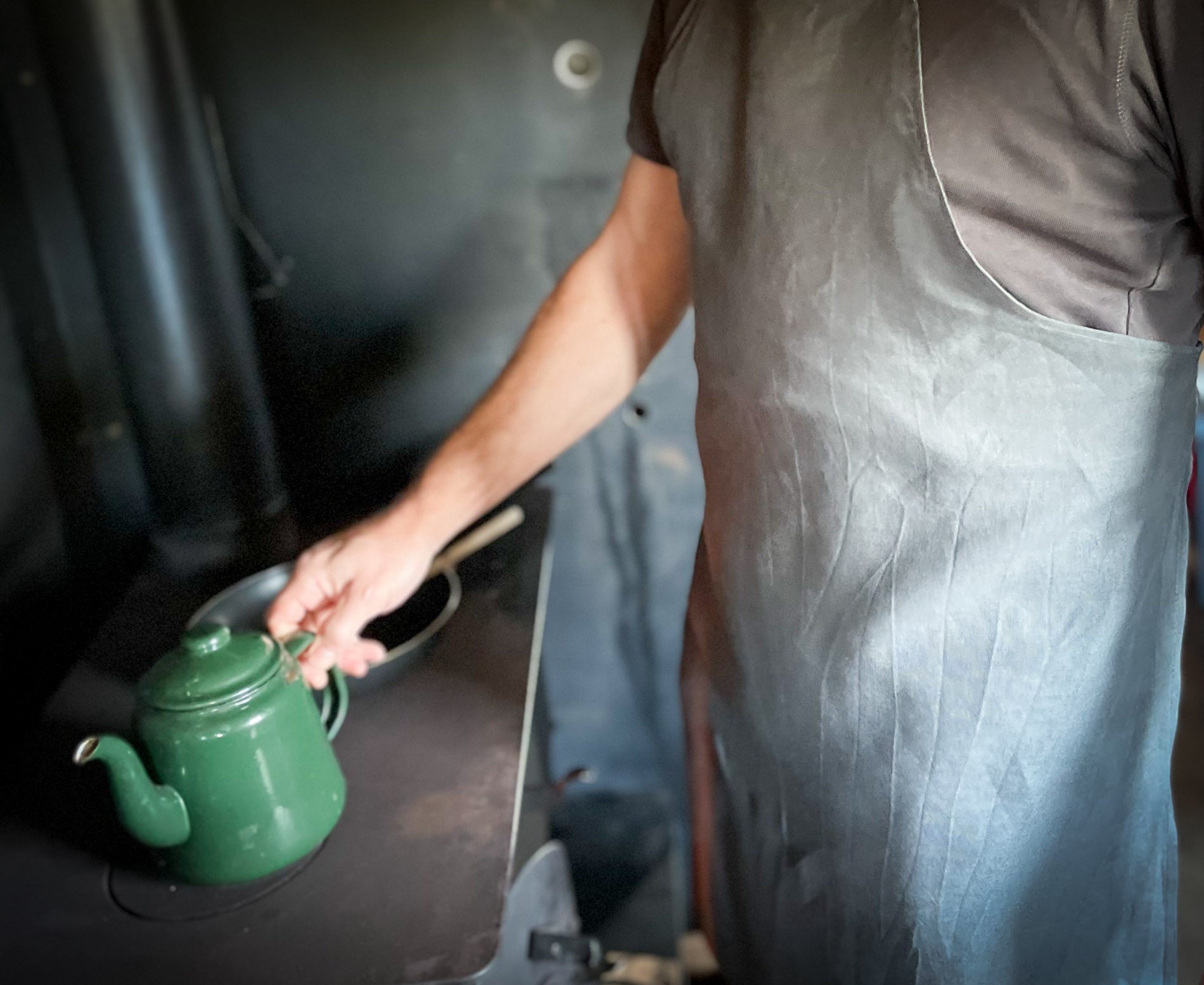 RUSTIC APRON - Charcoal
